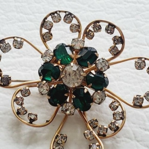 Vintage Harper 1/20 12k Gold Filled Emerald Green Baguette Brooch Pendant - Picture 2 of 8